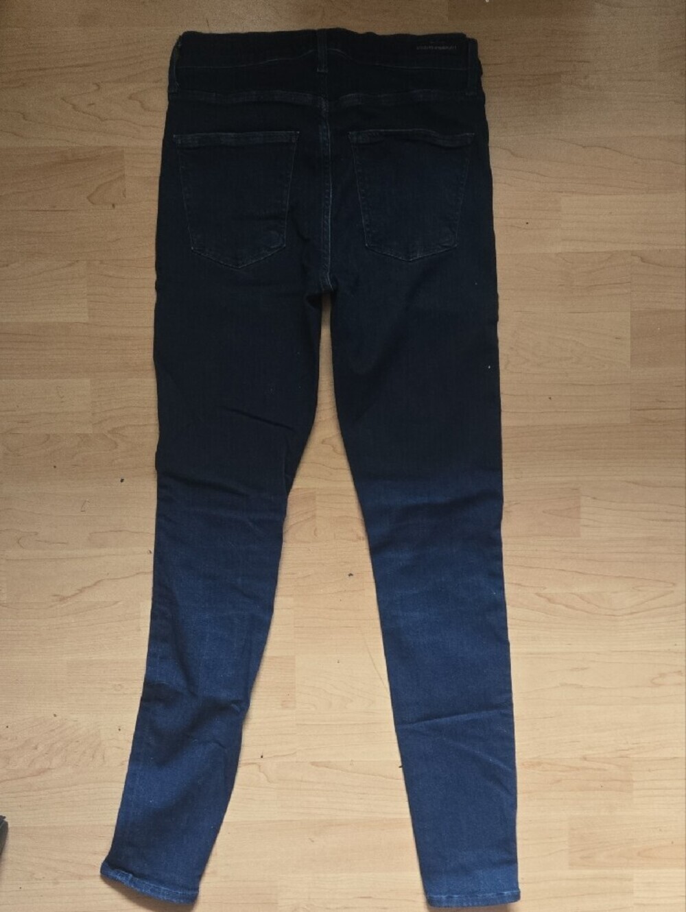 Citizens Of Humanity Indigo Skinny Jeans - Picture 3 of 4